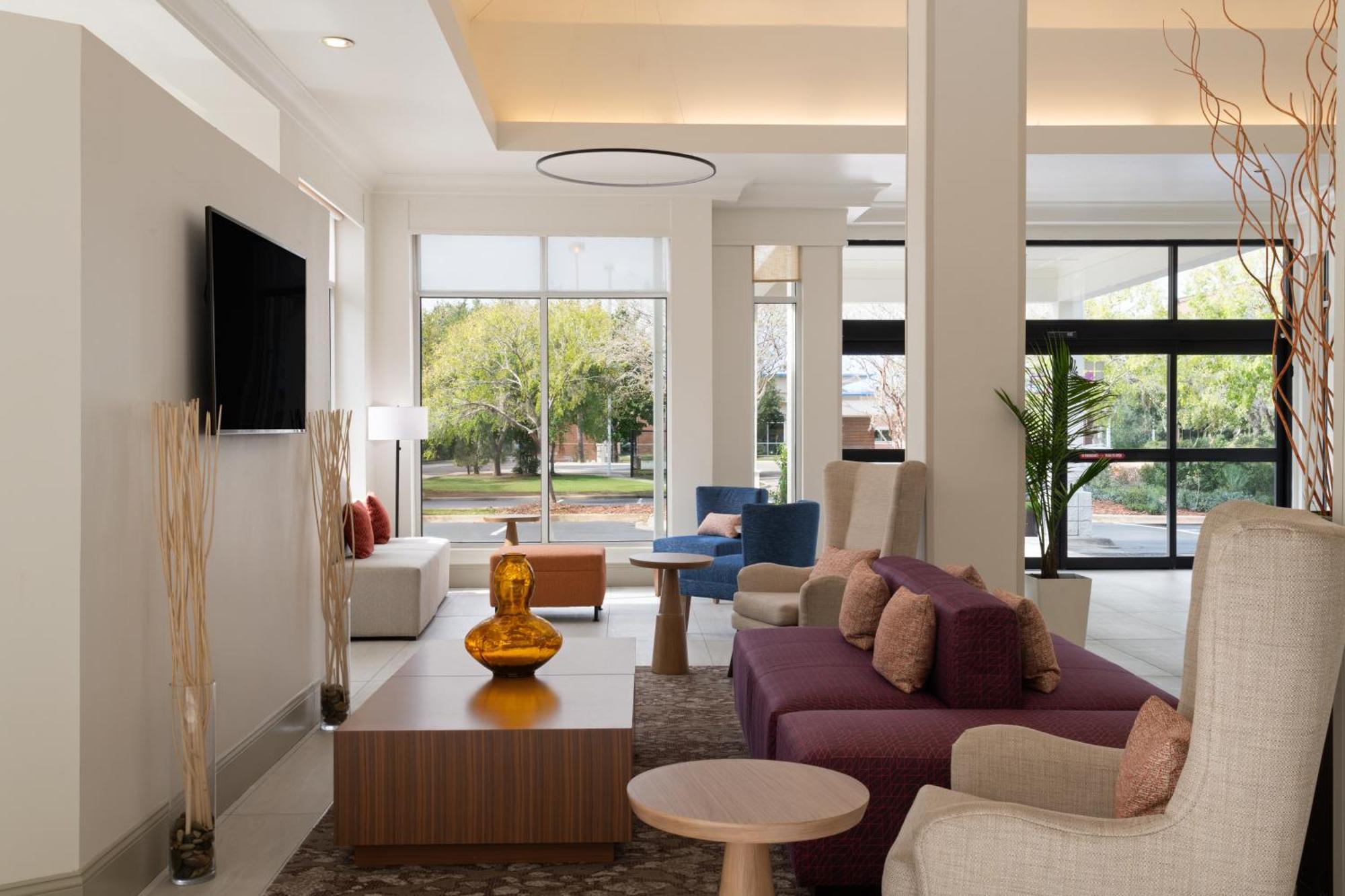 Hilton Garden Inn Таллахасси Экстерьер фото