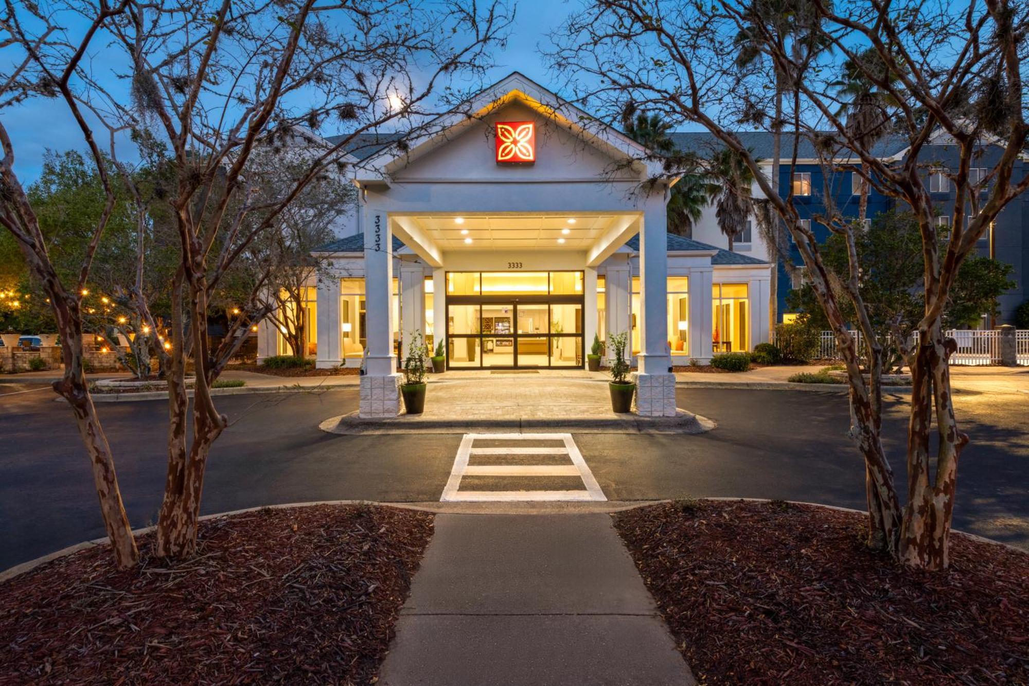 Hilton Garden Inn Таллахасси Экстерьер фото
