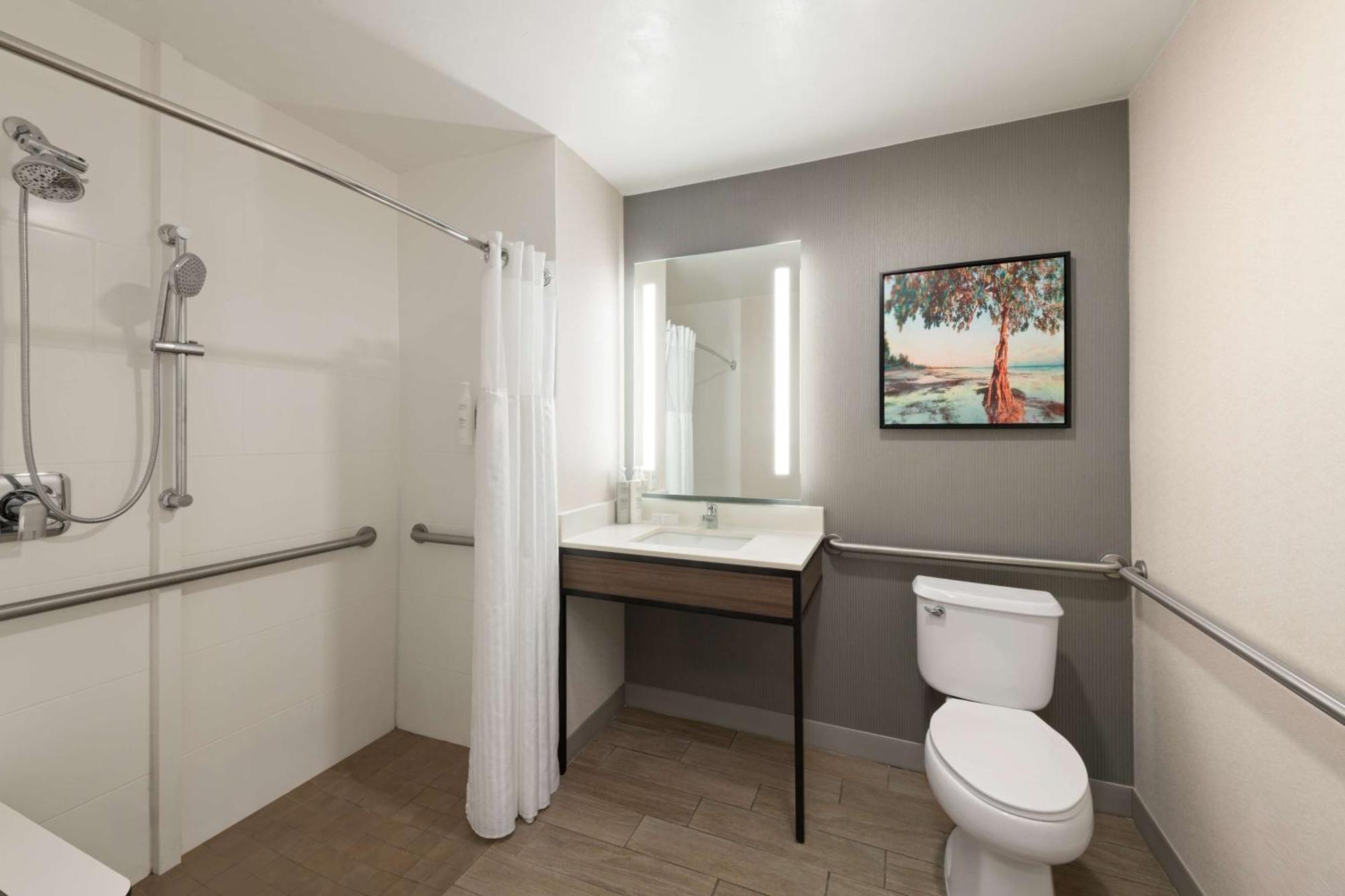 Hilton Garden Inn Таллахасси Экстерьер фото
